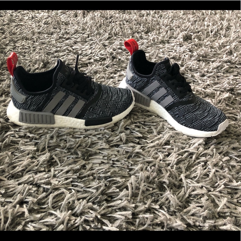 ADIDAS NMD_R1 l Size 6 l RED/BLACK/GRAY